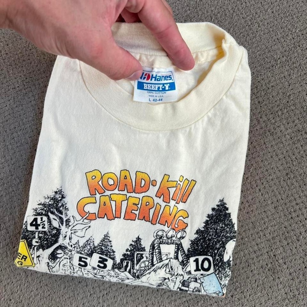 Vintage 1980s Road kill catering funny shirt Made in USA. Tagged large - Picture 5 of 8
